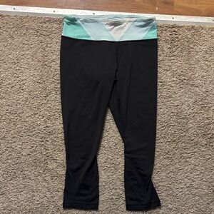 Lululemon Woman’s 6 Black Running Capri Leggings Pastel Colorblock Waistband